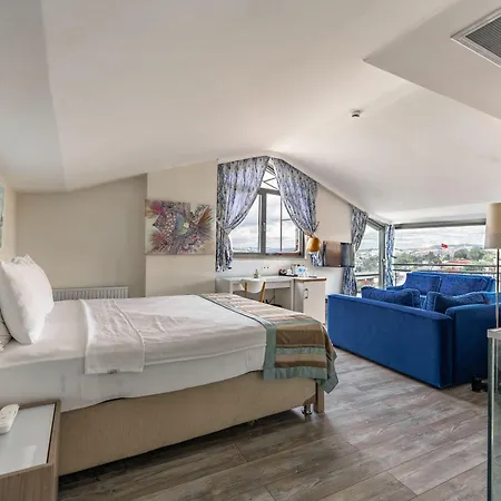 Hotel Elanaz 3*
