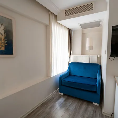 Elanaz Hotel 3*