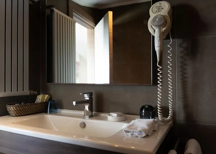 فندق إيلاناس 3*