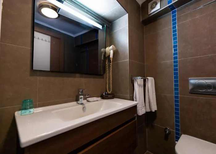 فندق إيلاناس 3*