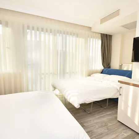 Hotel Elanaz 3*